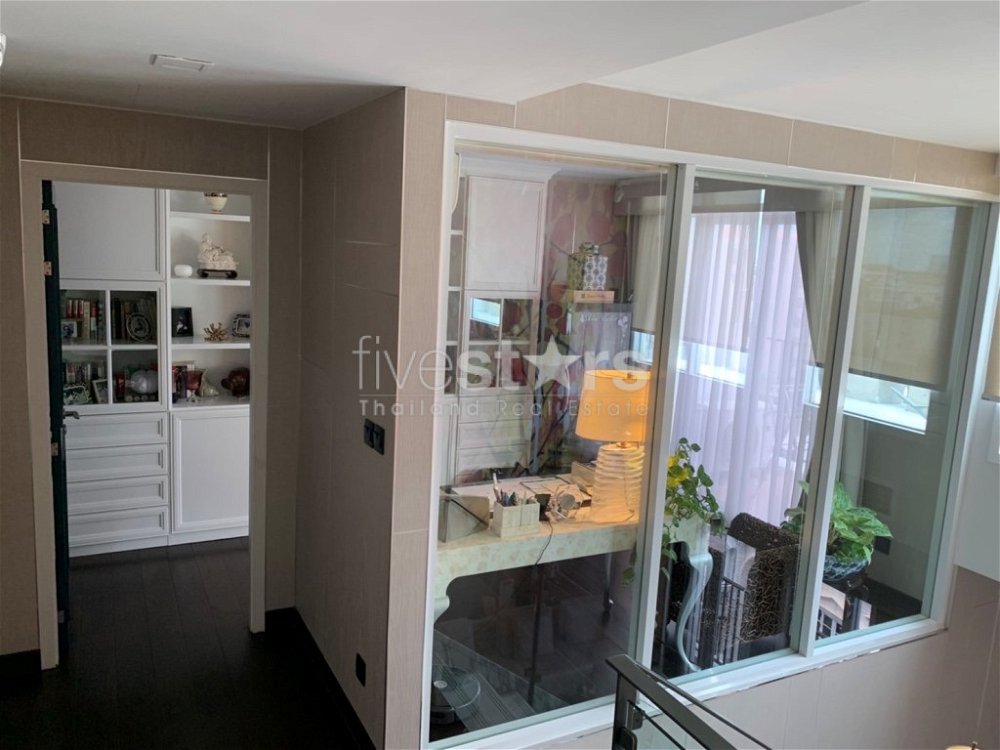 3 bedroom duplex condo for sale on Yen Akat Sathorn 3894534329