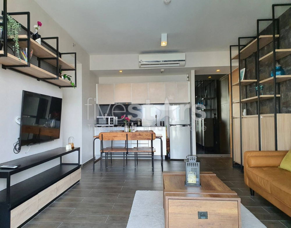 2 bedroom condo for sale close to Ekamai BTS station 27655585