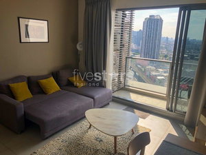 1-bedroom modern condo for sale close to BTS Ekamai 910440630