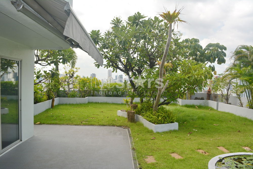 3-bedroom condo for sale with private garden in Phromphong 3130152776