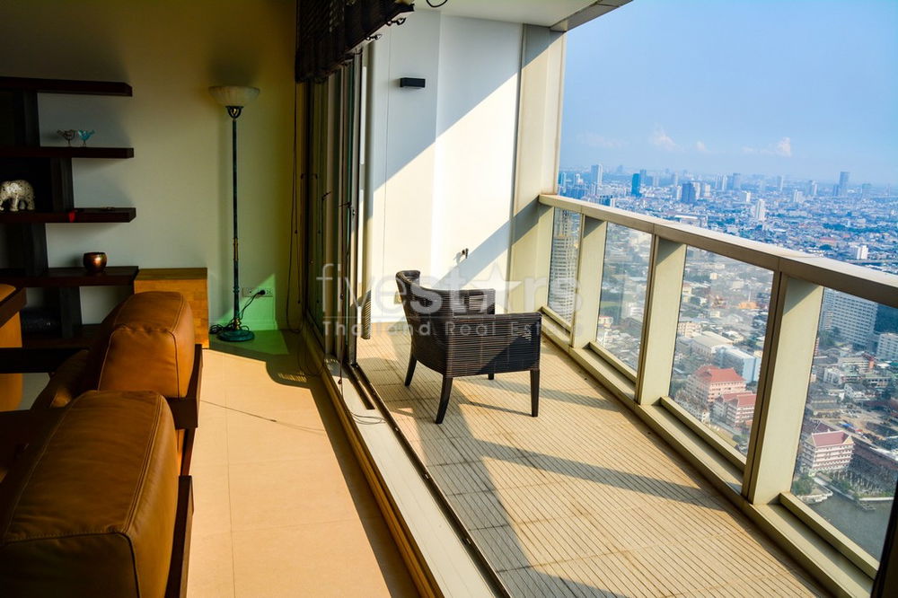 Stunning 3-bedroom riverside high floor condo for sale in Bangkok 1514651222