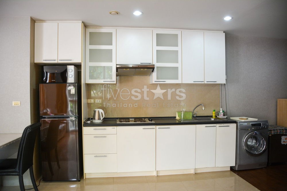 2-bedroom condo for sale in Asoke area 3353715469