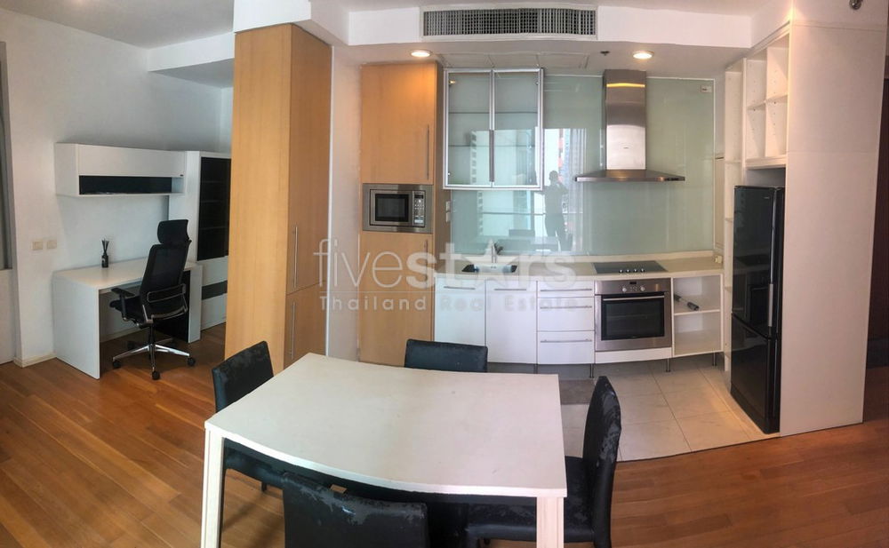 1-bedroom spacious condo for sale close to Lumpini Park 1345813125