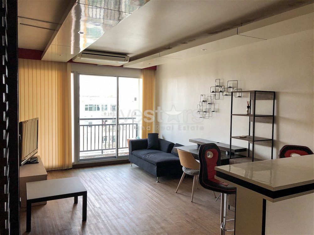 1-bedroom top floor condo for sale in Ekamai area 1207419894