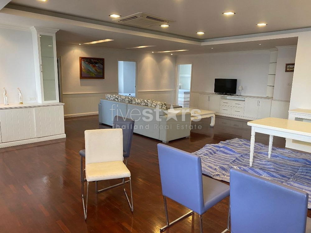 3-bedroom condo for sale on Phrom Phong 1923900781