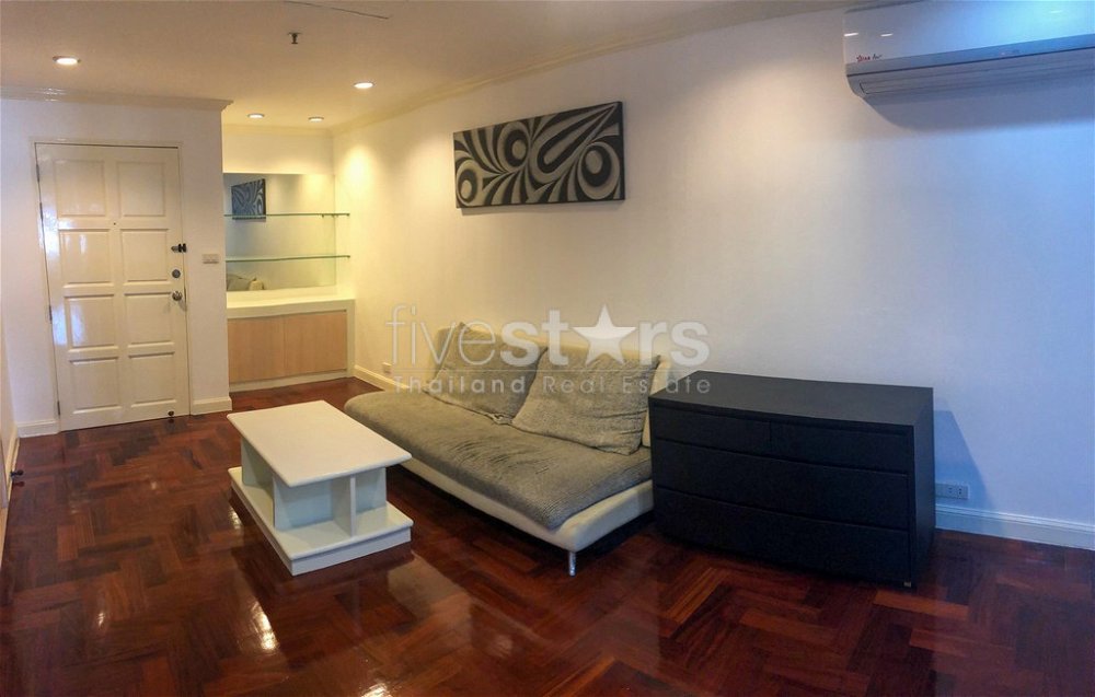 2-bedroom condo for sale close to BTS Phromphong 2237566253