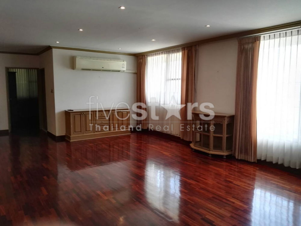 3-bedroom condo for sale on Phrom Phong 2603120757