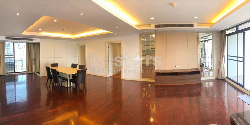 Spacious 2-bedroom condo for sale in Asoke area 950199599