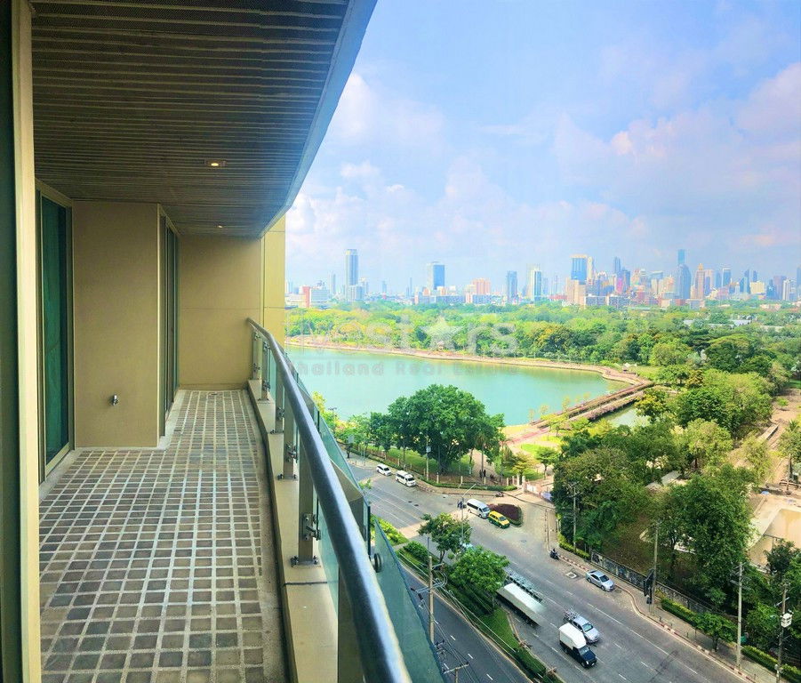 2-bedroom lakeview condo for sale close to BTS Asoke 350384885