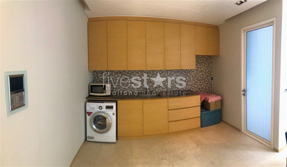 Modern 1-bedroom condo for sale in Saladaeng area 1119409523