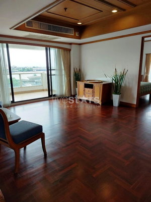 3-bedroom spacious condo for sale at Riverside 1408575839