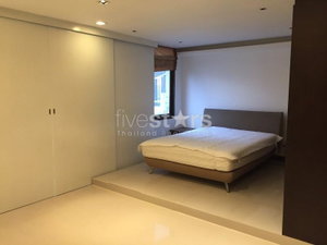 2-bedroom spacious newly renovated condo for sale on Thonglor 3246177771
