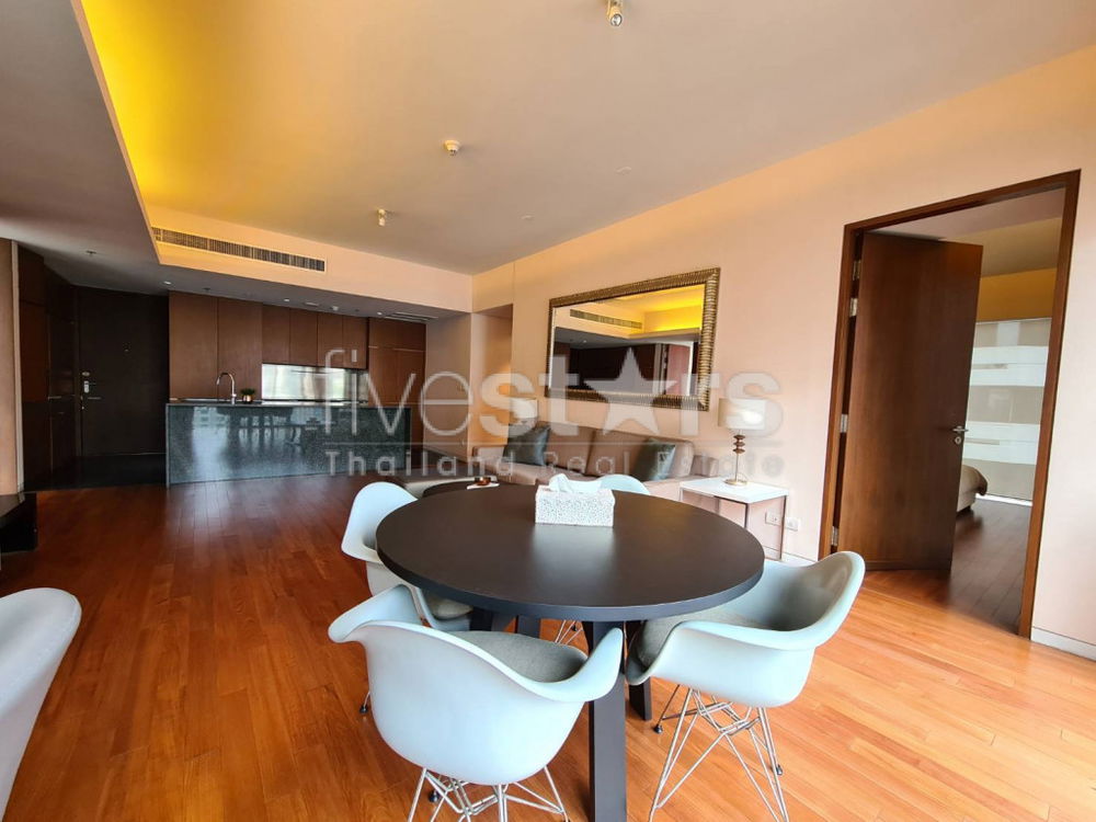 2-bedroom condo for sale close to Ratchadamri BTS station 1828495462