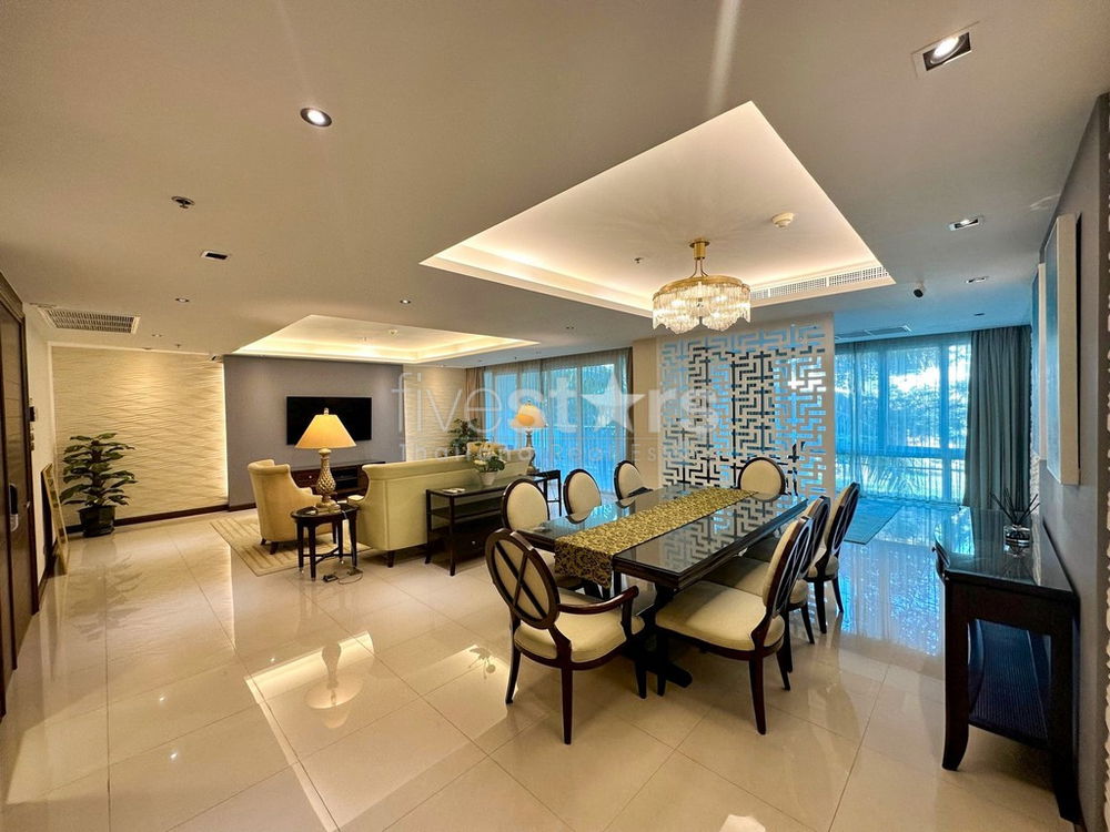 4-bedroom spacious condo for sale 700m from BTS Phromphong 2910117480