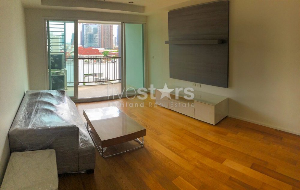 2-bedroom modern condo for sale close to BTS Nana 105639248