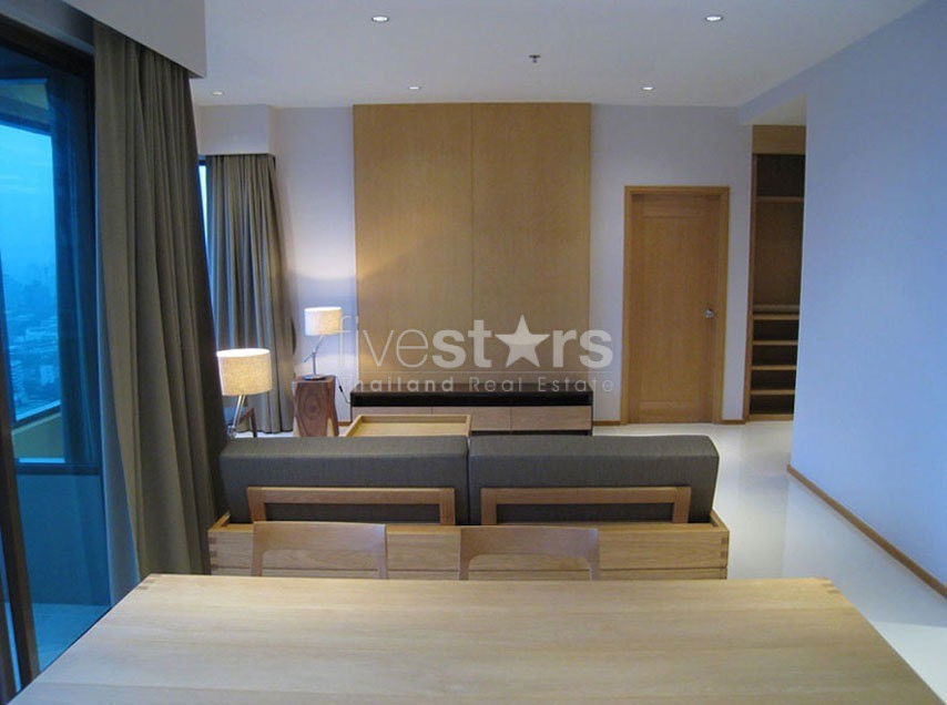 2-bedroom condo for sale in Phromphong area 143680866