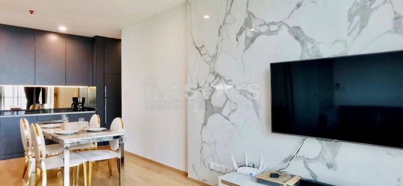 2-bedroom condo for sale close to Sukhumvit MRT station 243111898