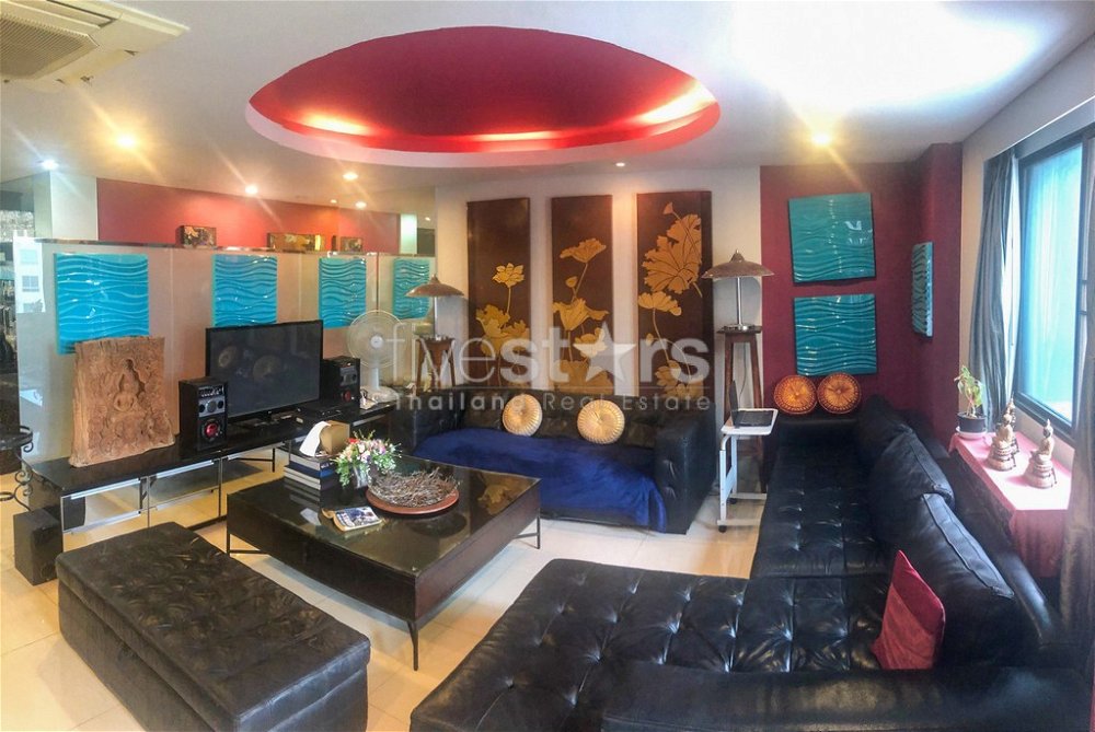 Spacious 1-bedroom condo for sale close to BTS Chong Nonsi 3241042406