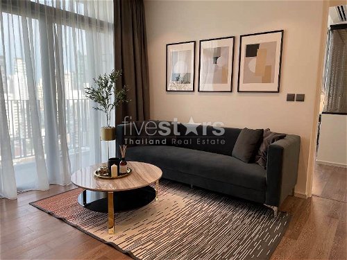 2-bedroom condo for sale close to Asoke BTS station 909848971