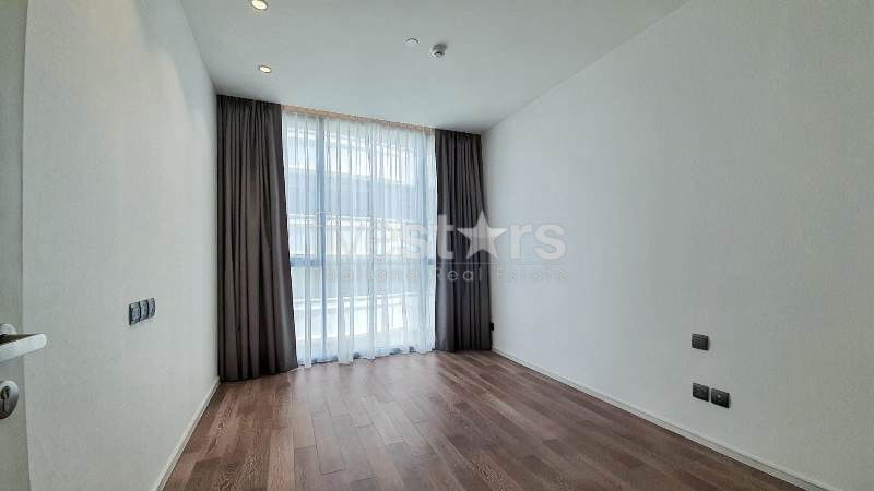 2-bedroom condo for sale close to Asoke BTS station 909848971