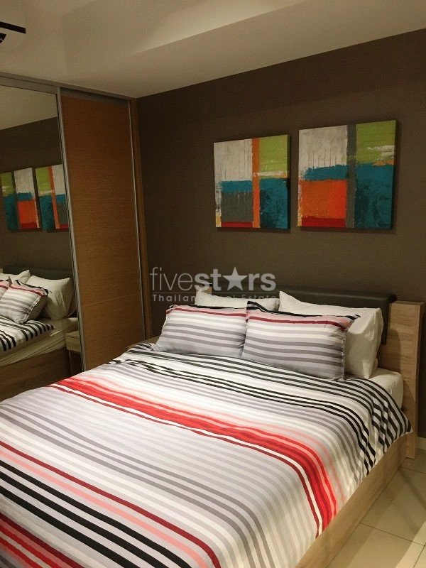 1-bedroom duplex condo for sale close to Ekkamai BTS station 4101359485