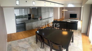 3-bedroom spacious condo for sale at The Met Condo 2443164027