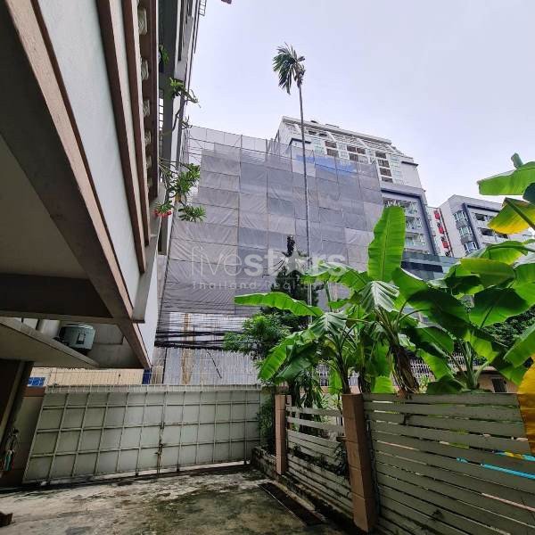 Apartment for sale close to Asoke BTS station 3136699277