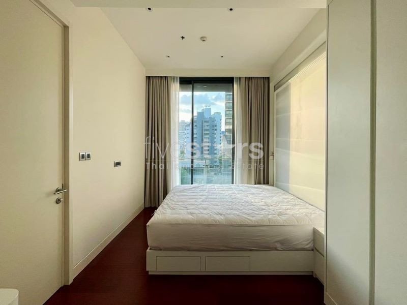 Luxury 1 – Bedroom for sale on Thonglo 38094090