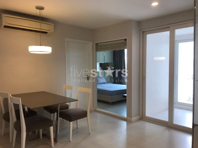 Large 1-Bedroom for sale Sathorn – Taksin 86540563