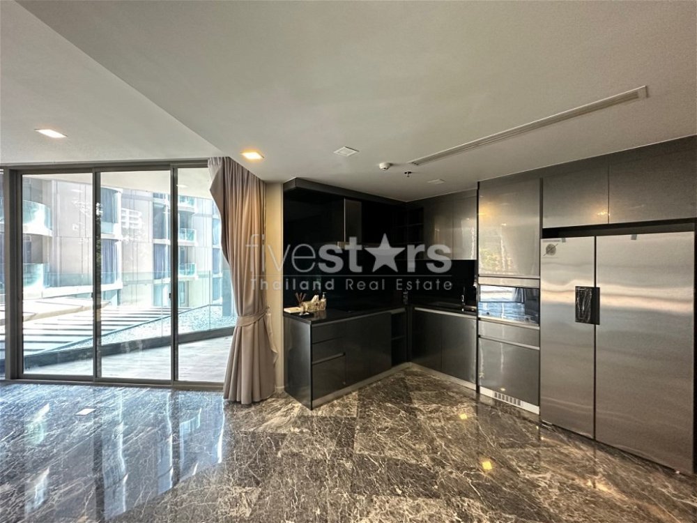 3-bedroom low-rise, pet friendly condo for sale close to Phrom Phong BTS Station 394809154