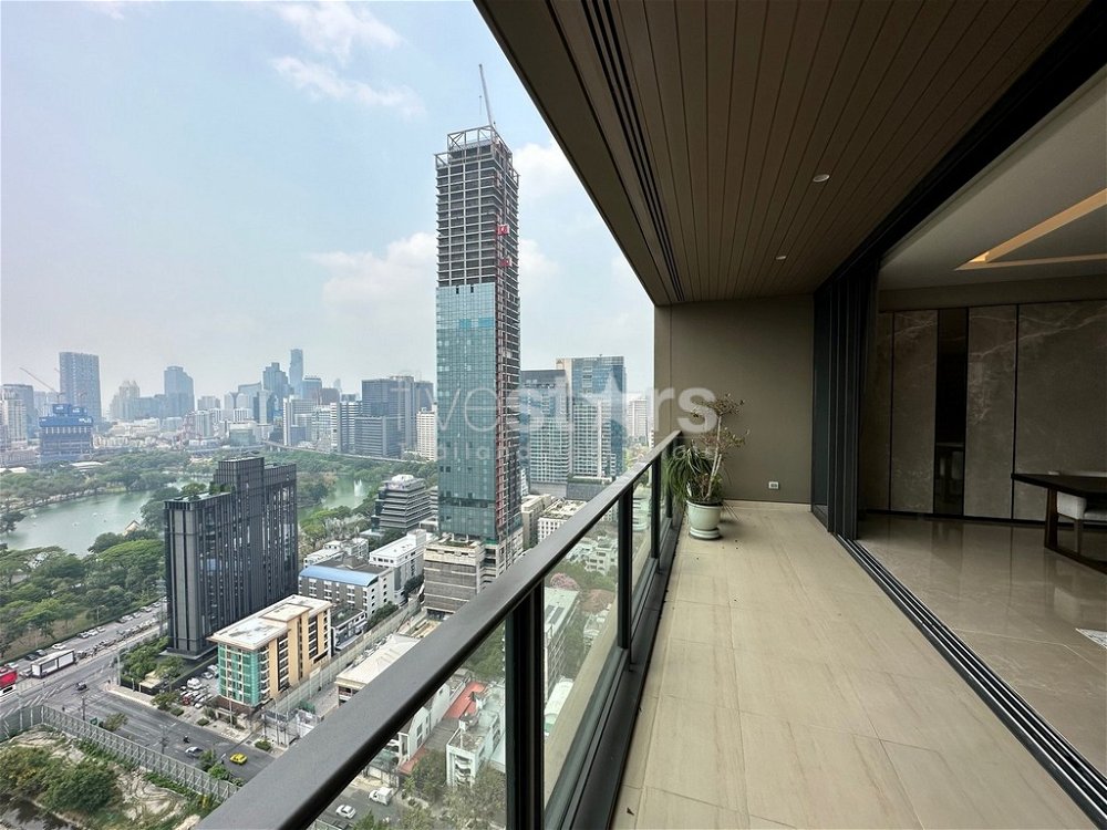 3-bedroom high end condo for sale close to Lumpini Park 268579702