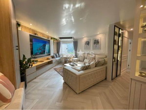 Cosy 2-Bedroom for sale on Sathorn-Narathiwas 4193129136