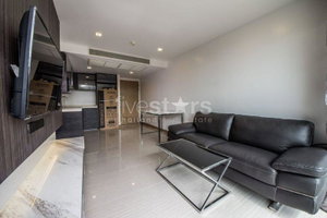 Pet friendly 2-Bedroom for rent on Phrompong 4058155241