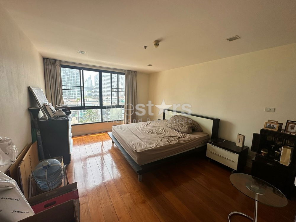 2-bedroom spacious condo for sale in Phromphong 612124663