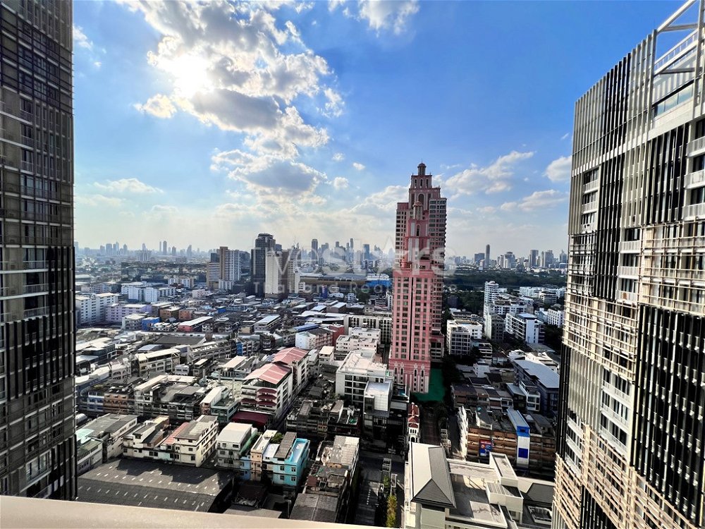 2 bedroom condo for sale on Phrom Phong 588350446