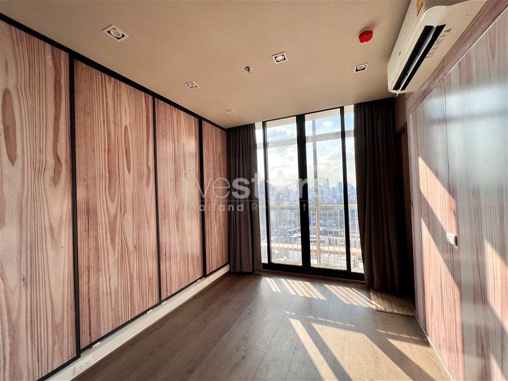 2 bedroom condo for sale on Phrom Phong 588350446