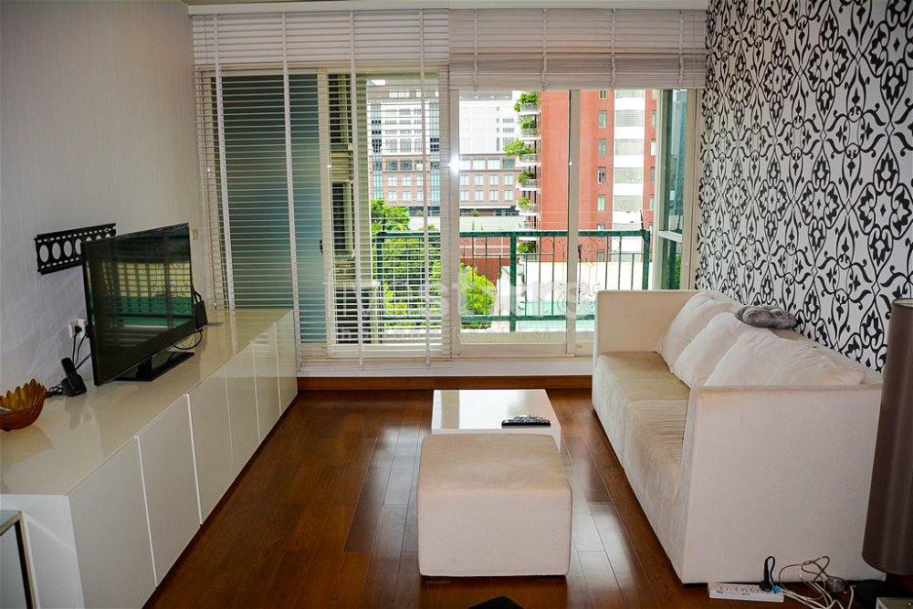 2-bedroom modern condo for sale close close to BTS Chidlom 2294876411