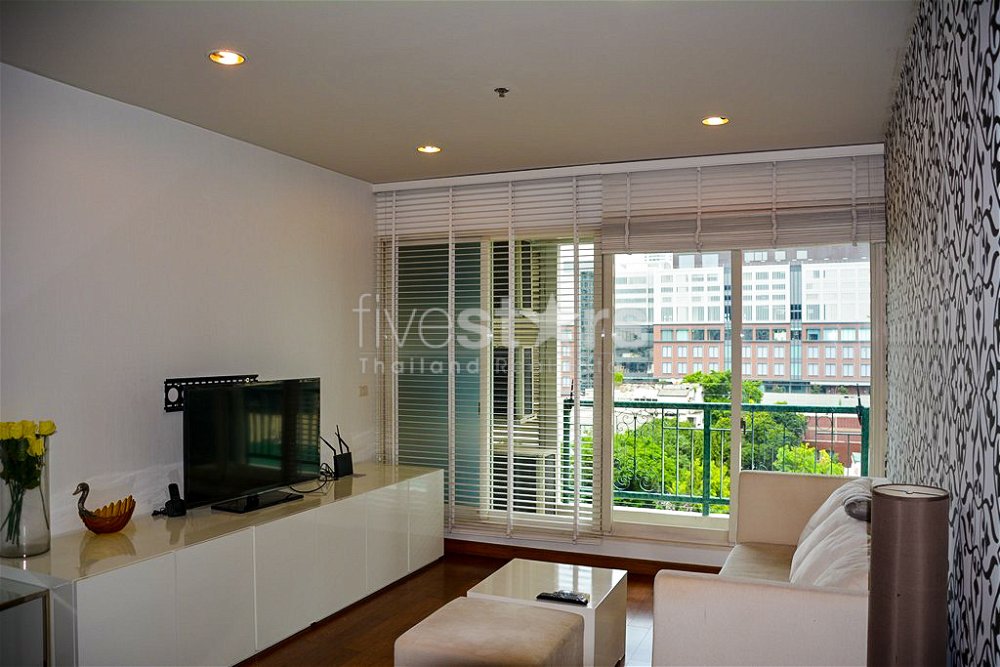 2-bedroom modern condo for sale close close to BTS Chidlom 2294876411