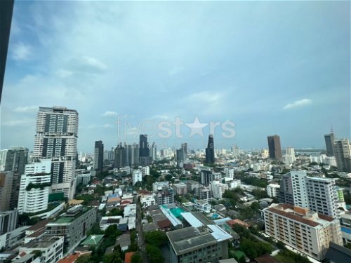 2-bedroom high end condo for sale close to BTS Phromphong 1657768347