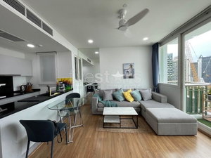 1-bedroom spacious condo for sale close to BTS Asoke 2427284435