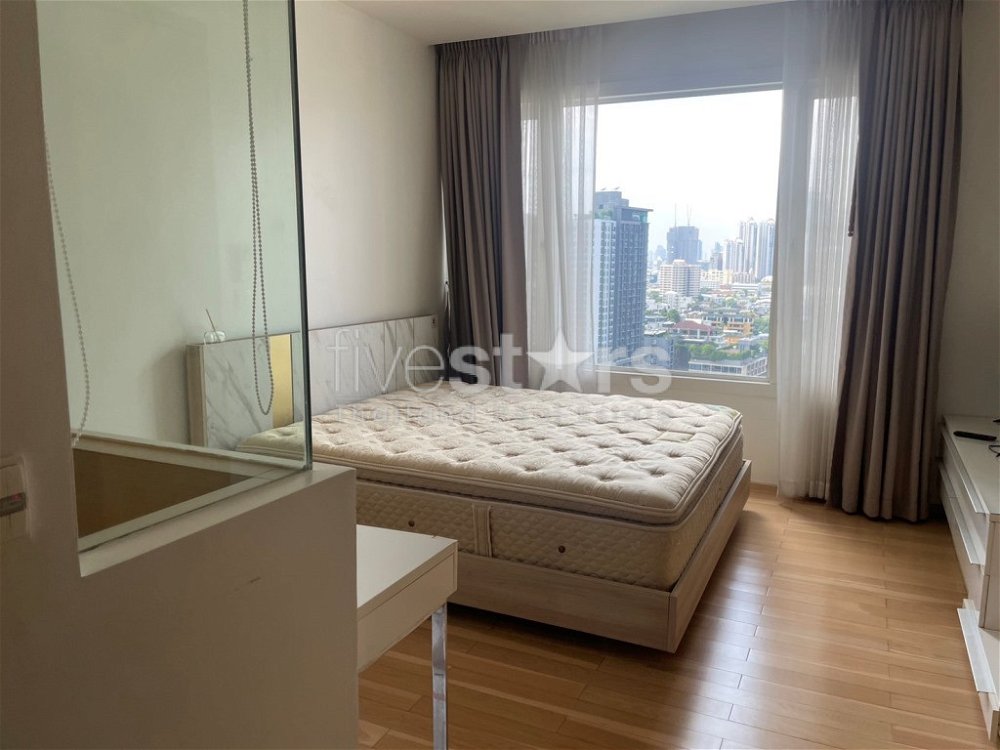 1-bedroom condo for sale close to Thong Lo BTS Station 1952575376