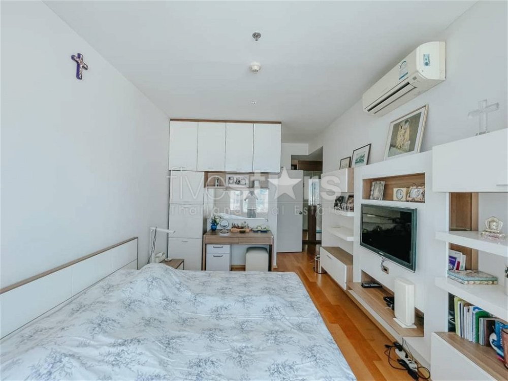 Modern 2- Bedroom for sale on Phayathai 1598864467