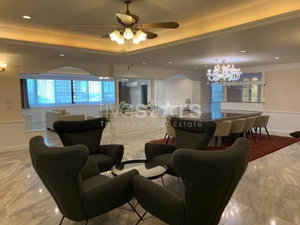 Large 3 Bedroom condo for sale on Ekkamai 2051455607