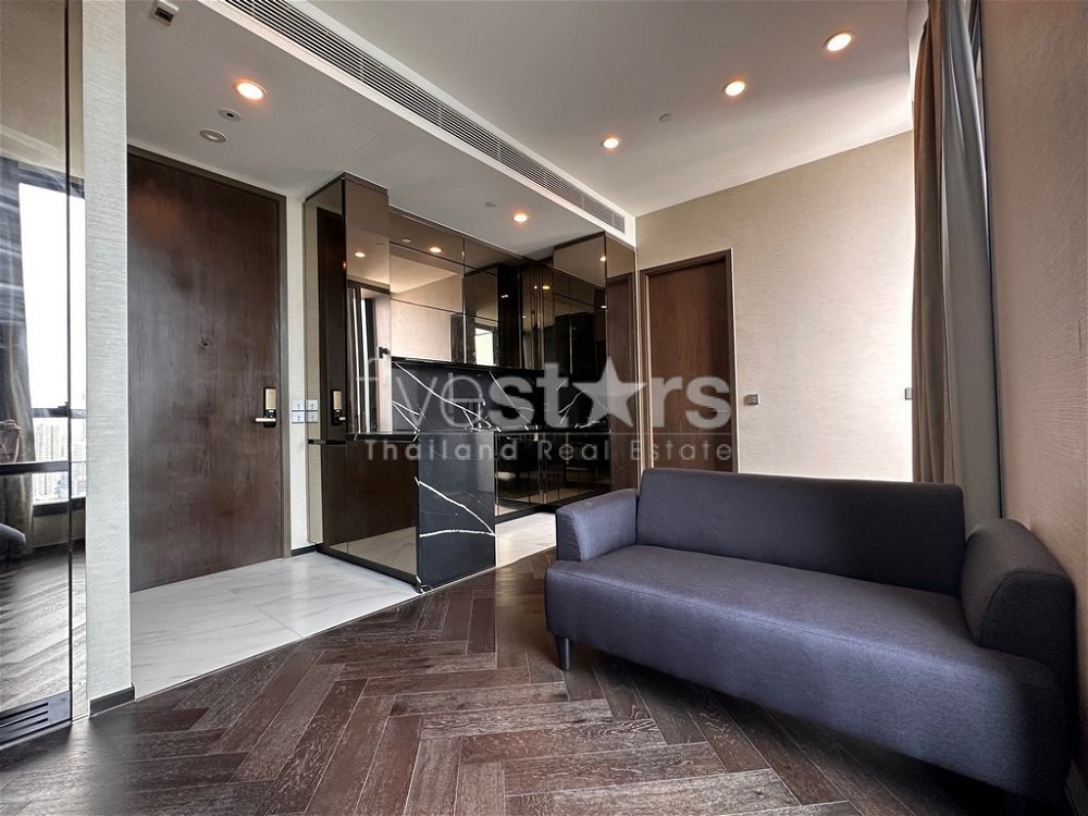 High-end 1-bedroom condo for sale connected to Thonglor BTS station 3572265548