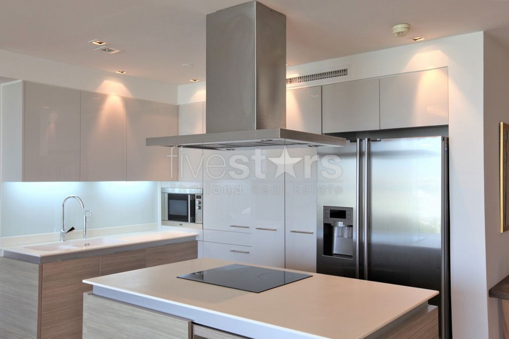 2-bedroom spacious condo for sale in Ari area 483541097