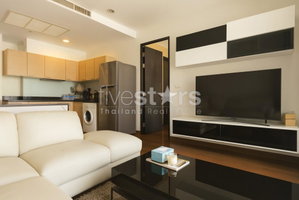 1-bedroom modern condo for sale close to BTS Chidlom 1524169324