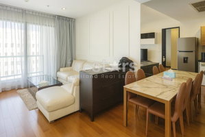 1-bedroom modern condo for sale close to BTS Chidlom 1524169324