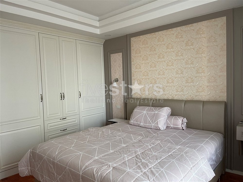 1-bedroom spacious condo for sale on Sathorn 3071653923