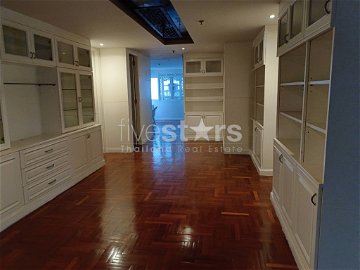 3-bedroom large condo for sale on Sathorn 1031216139