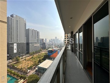 2-bedroom modern condo for sale in Phromphong area 3558127934